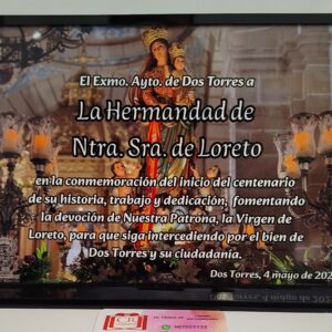 Placa conmemorativa de aluminio y metacrilato