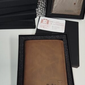 Cartera de piel grabada. Mod. T